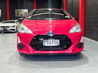 2014 TOYOTA Aqua - Thumbnail