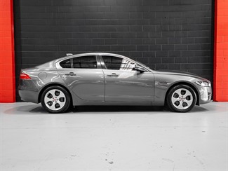 2018 Jaguar XE - Thumbnail