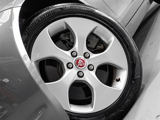 2018 Jaguar XE - Thumbnail