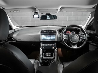 2018 Jaguar XE - Thumbnail