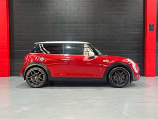 2015 Mini Cooper - Thumbnail