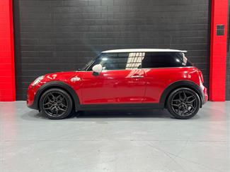 2015 Mini Cooper - Thumbnail