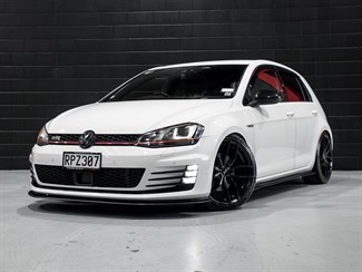 2013 Volkswagen GOLF - Thumbnail