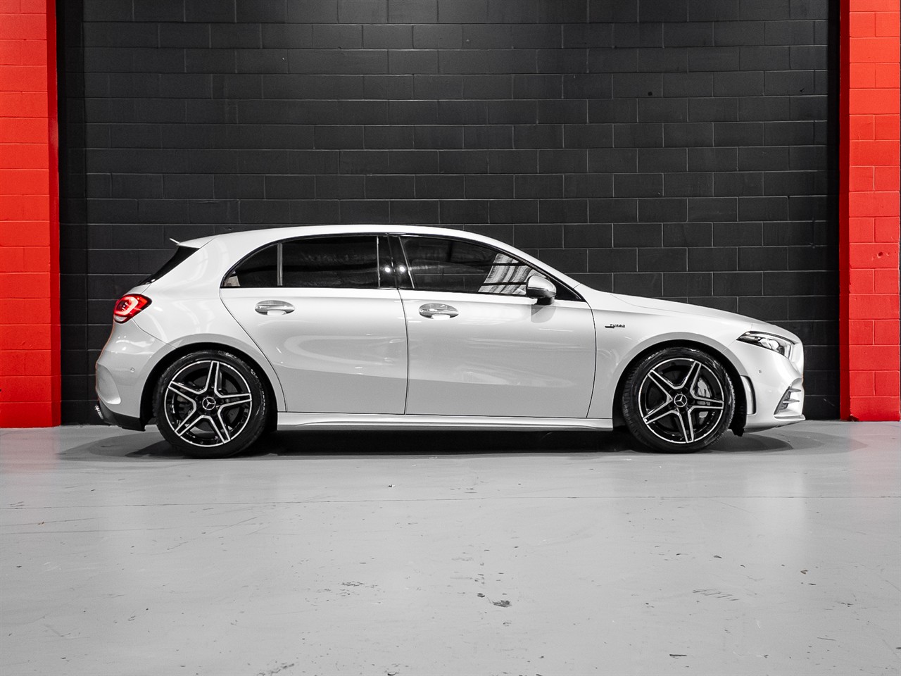 2020 Mercedes-Benz A 35