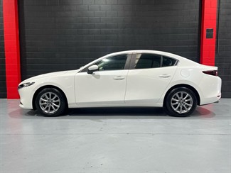 2021 Mazda 3 - Thumbnail
