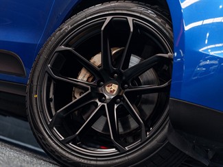 2015 Porsche Macan - Thumbnail