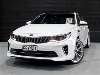 2017 Kia Optima - Thumbnail