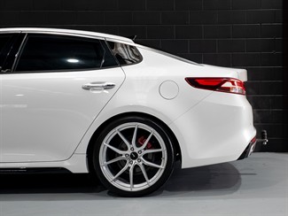 2017 Kia Optima - Thumbnail