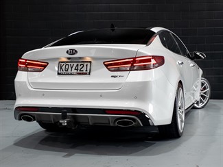 2017 Kia Optima - Thumbnail