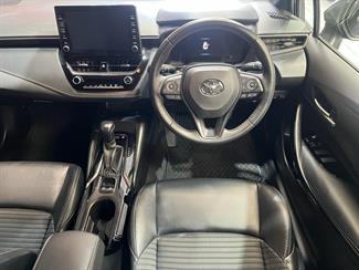 2020 TOYOTA Corolla - Thumbnail