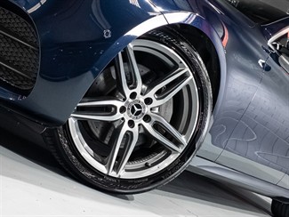 2017 Mercedes-Benz E 200 - Thumbnail