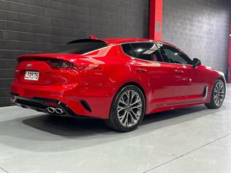 2018 Kia Stinger - Thumbnail