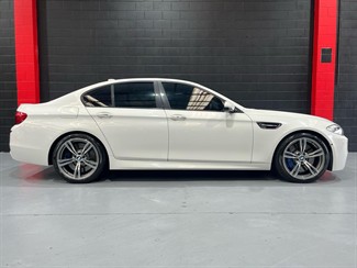 2012 BMW M5 - Thumbnail