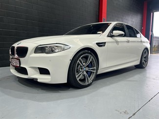 2012 BMW M5 - Thumbnail