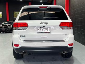 2015 Jeep Grand Cherokee - Thumbnail