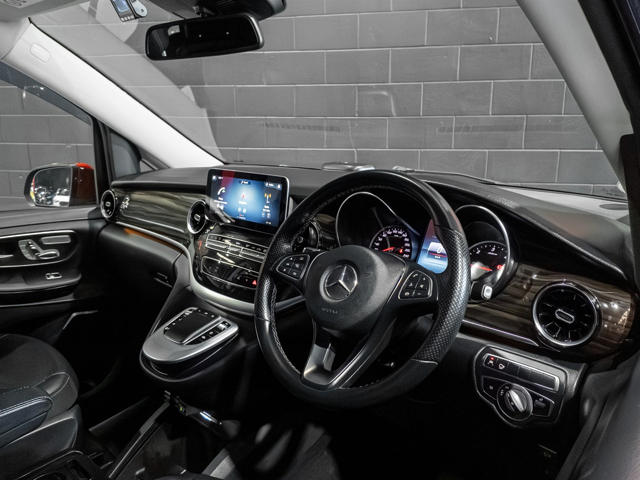 2020 Mercedes-Benz V 220 d
