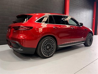2021 Mercedes-Benz EQC - Thumbnail