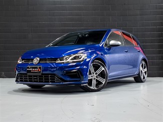 2017 Volkswagen GOLF - Thumbnail