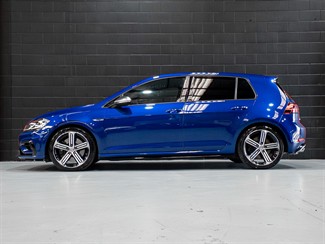 2017 Volkswagen GOLF - Thumbnail