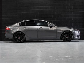 2016 Jaguar XE - Thumbnail