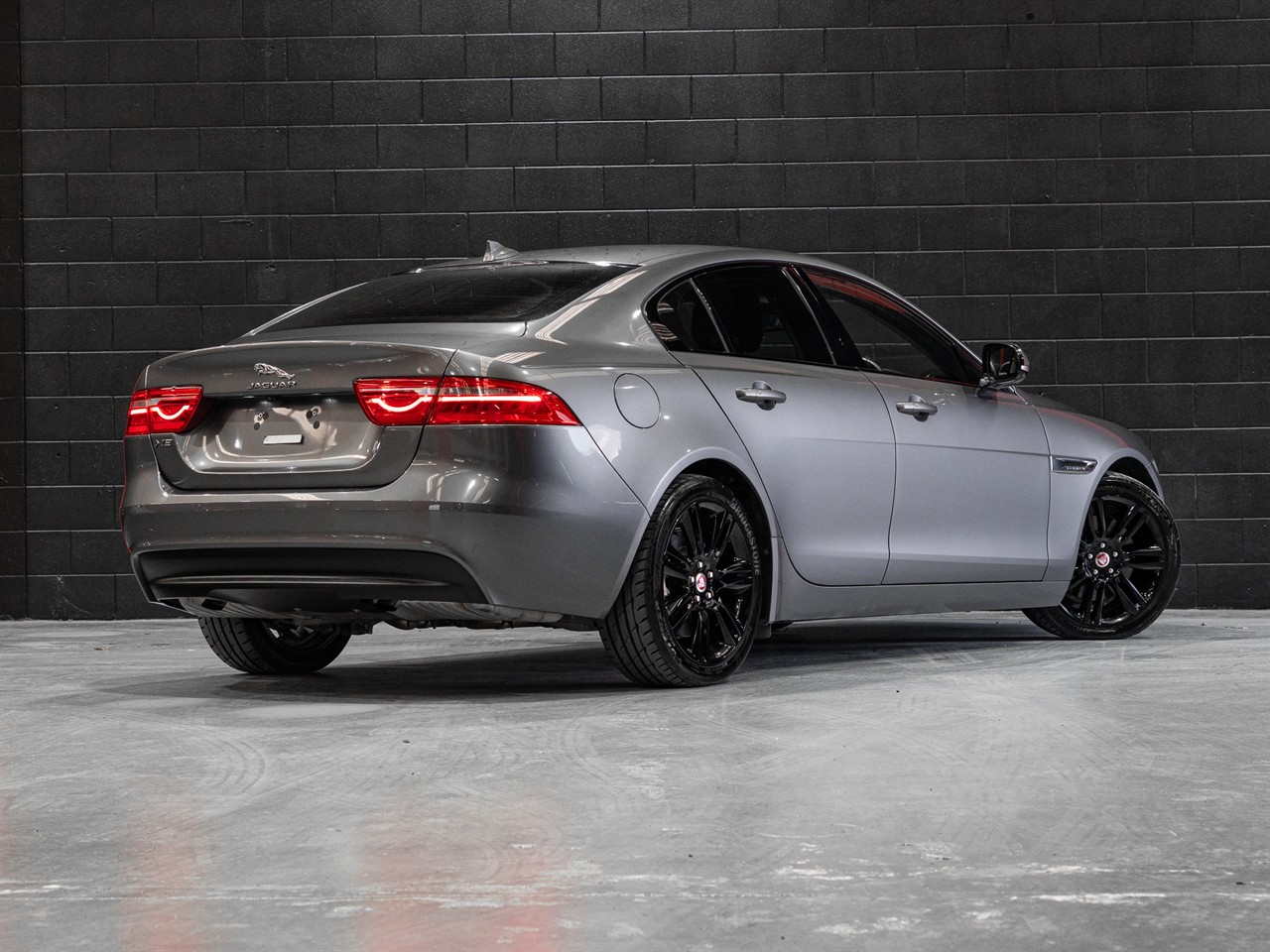 2016 Jaguar XE