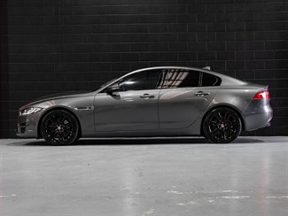 2016 Jaguar XE - Thumbnail
