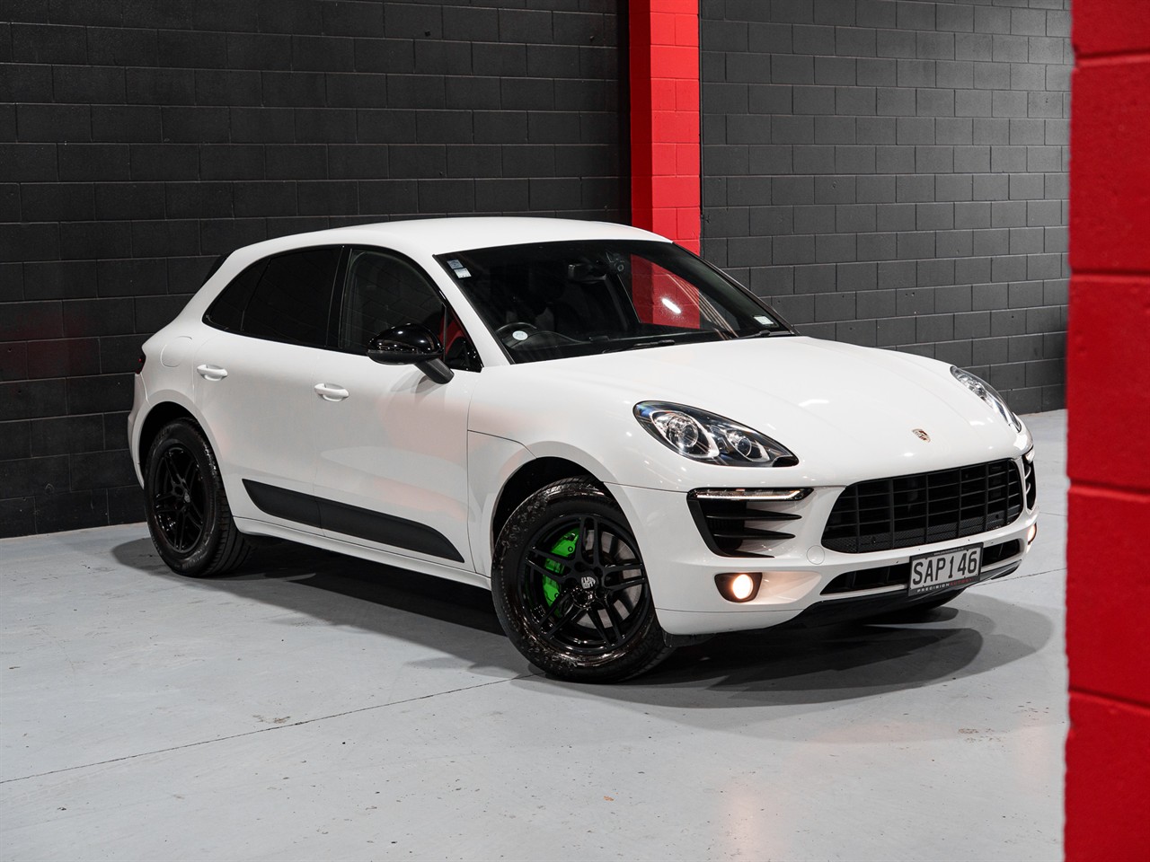 2015 Porsche Macan
