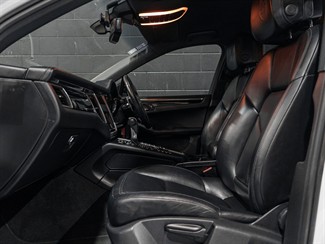 2015 Porsche Macan - Thumbnail