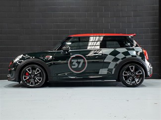 2018 Mini Cooper - Thumbnail