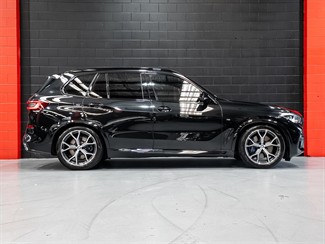 2020 BMW X5 - Thumbnail