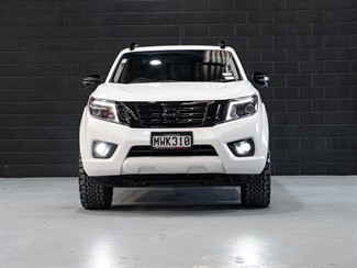 2020 Nissan Navara - Thumbnail