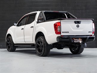 2020 Nissan Navara - Thumbnail