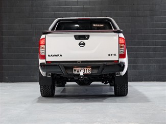 2020 Nissan Navara - Thumbnail