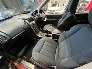 2019 Mahindra XUV500 - Thumbnail