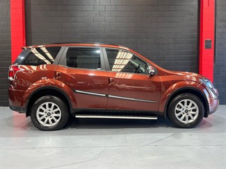 2019 Mahindra XUV500 - Thumbnail