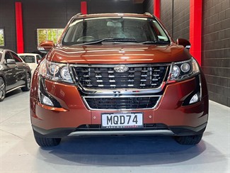 2019 Mahindra XUV500 - Thumbnail