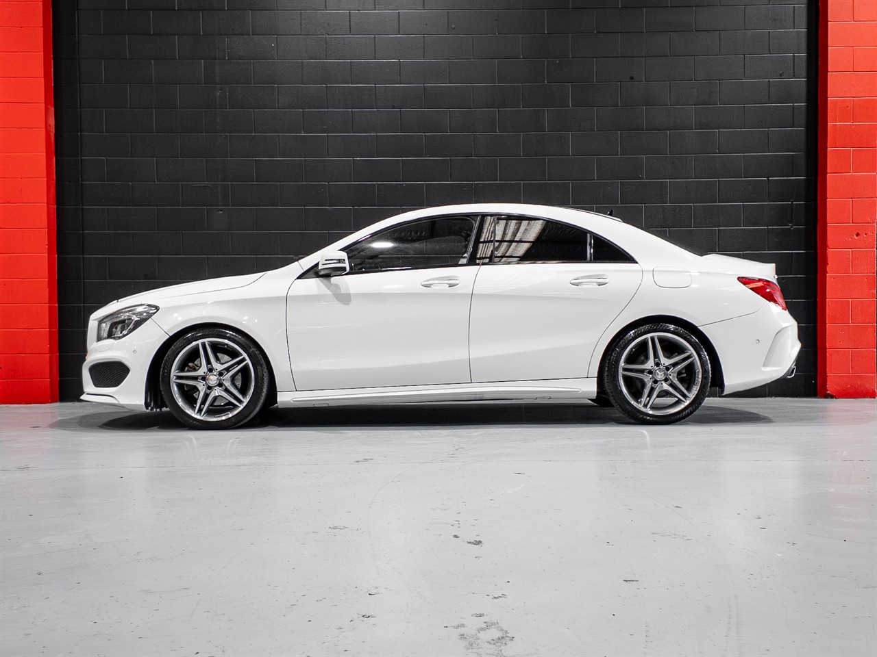 2015 Mercedes-Benz CLA 250