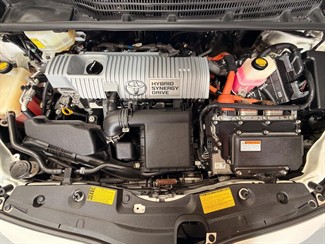 2012 TOYOTA Prius - Thumbnail