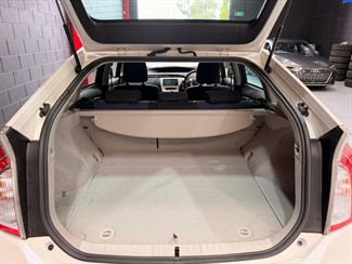 2012 TOYOTA Prius - Thumbnail