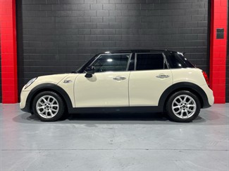 2015 Mini Cooper - Thumbnail