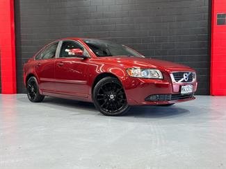 2010 Volvo S40 - Thumbnail
