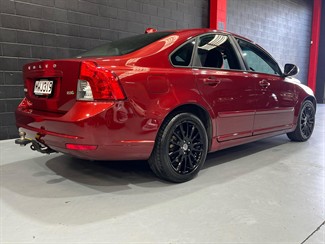 2010 Volvo S40 - Thumbnail