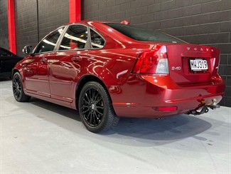 2010 Volvo S40 - Thumbnail