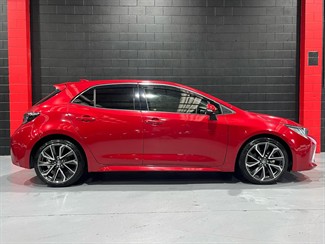 2021 TOYOTA Corolla - Thumbnail
