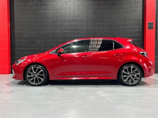 2021 TOYOTA Corolla - Thumbnail