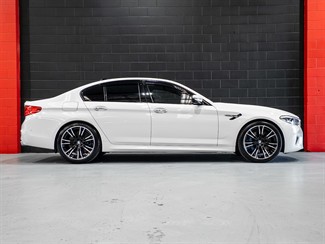 2020 BMW M5 - Thumbnail