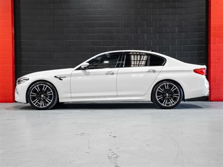 2020 BMW M5 - Thumbnail