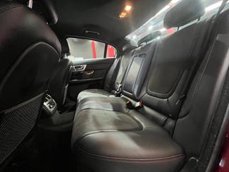 2015 Jaguar XF - Thumbnail