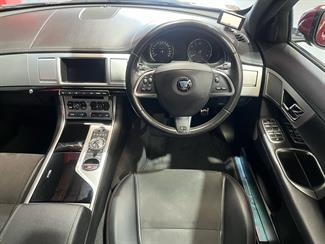 2015 Jaguar XF - Thumbnail