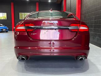 2015 Jaguar XF - Thumbnail